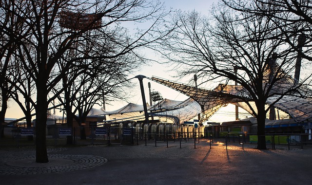 问题亦不容 问题亦不容